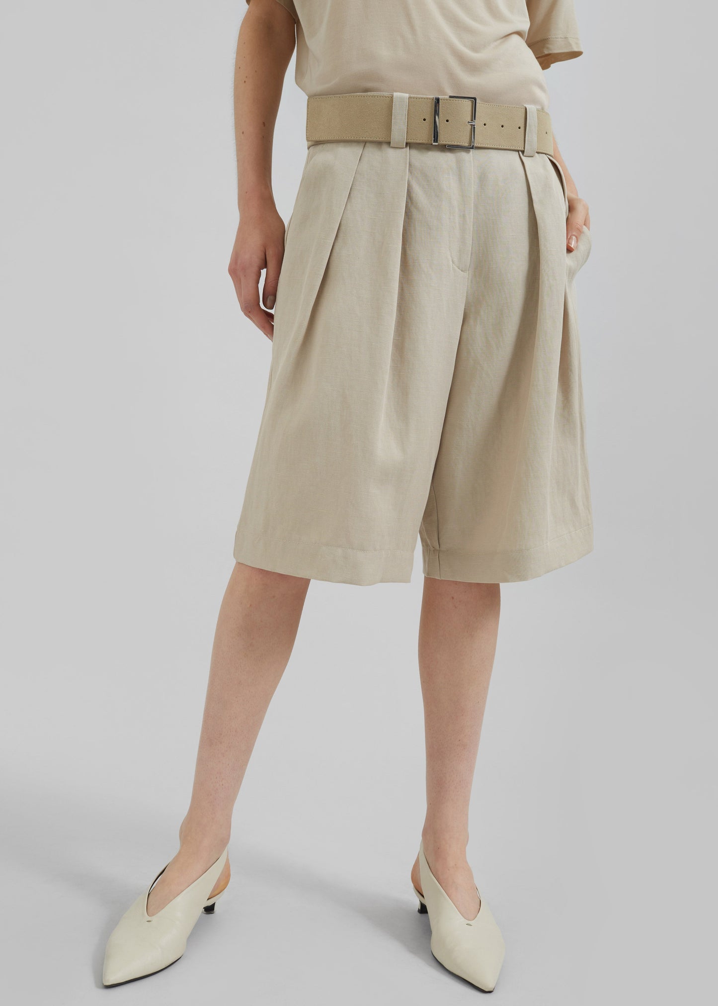 Bilbao Pleated Linen Bermuda Shorts - Cement