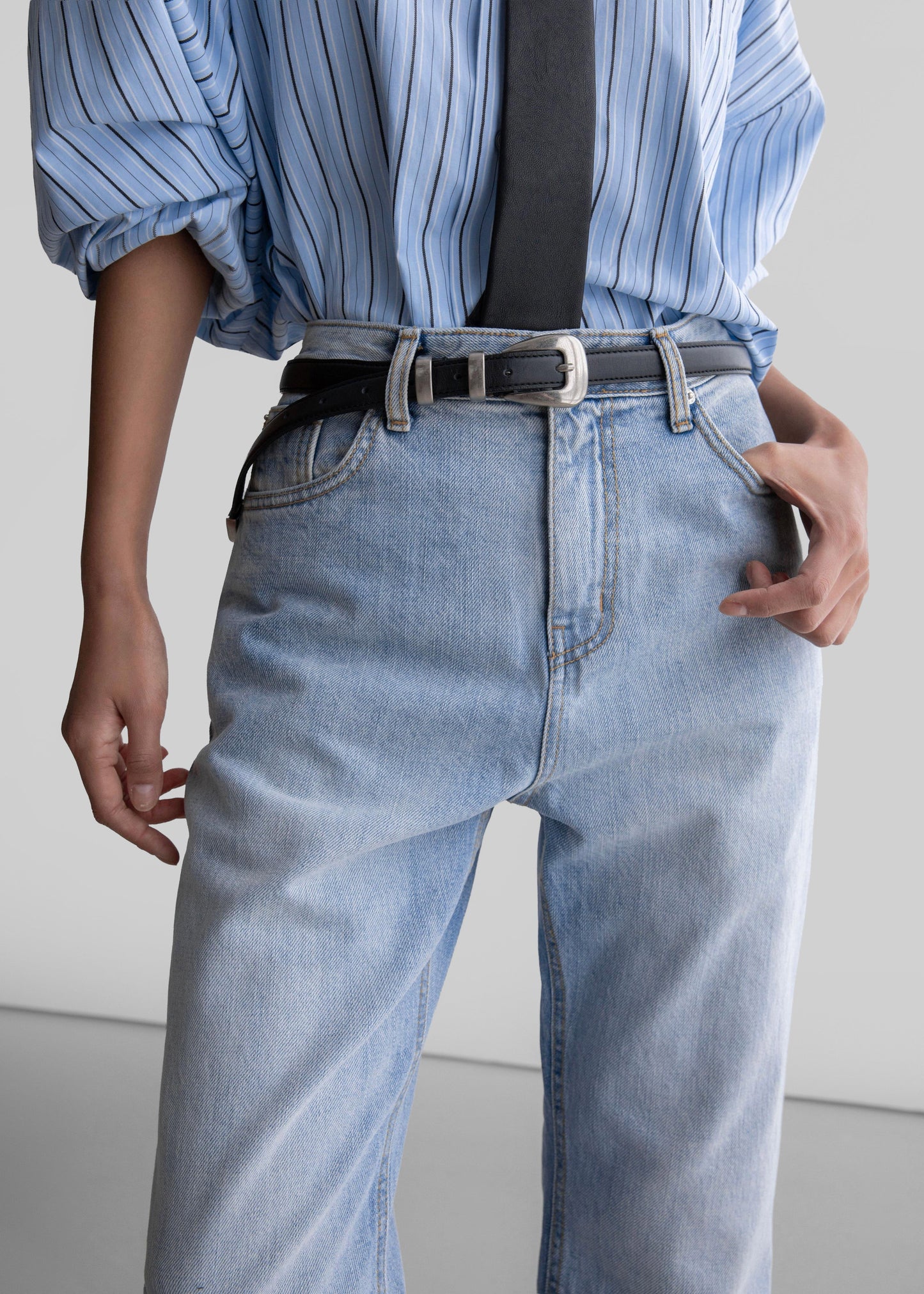 Braila Straight Leg Jeans - Light Wash