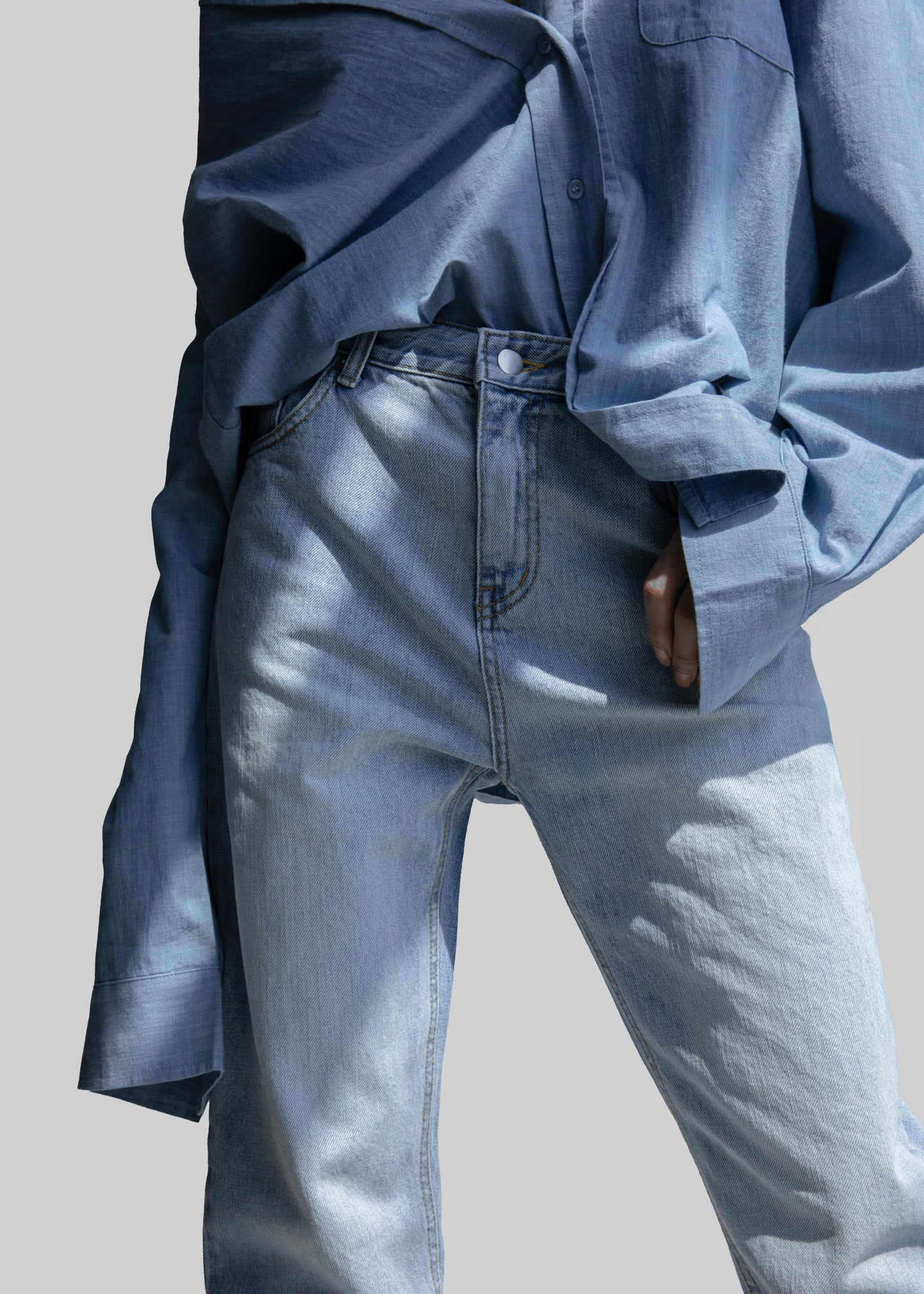 Braila Straight Leg Jeans - Light Wash