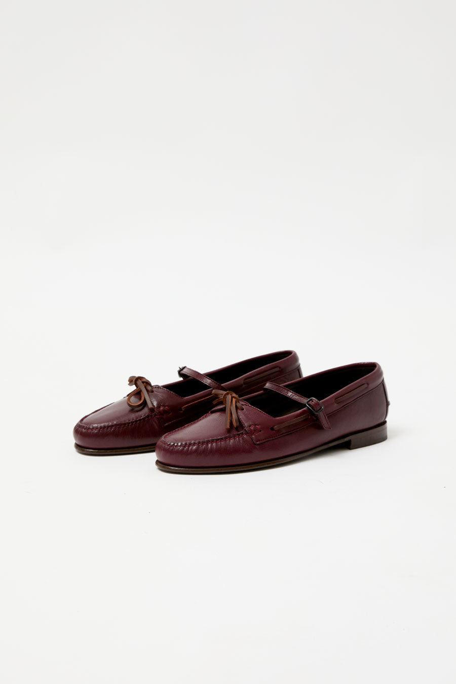 Hereu Lorea in Shiny Burgundy
