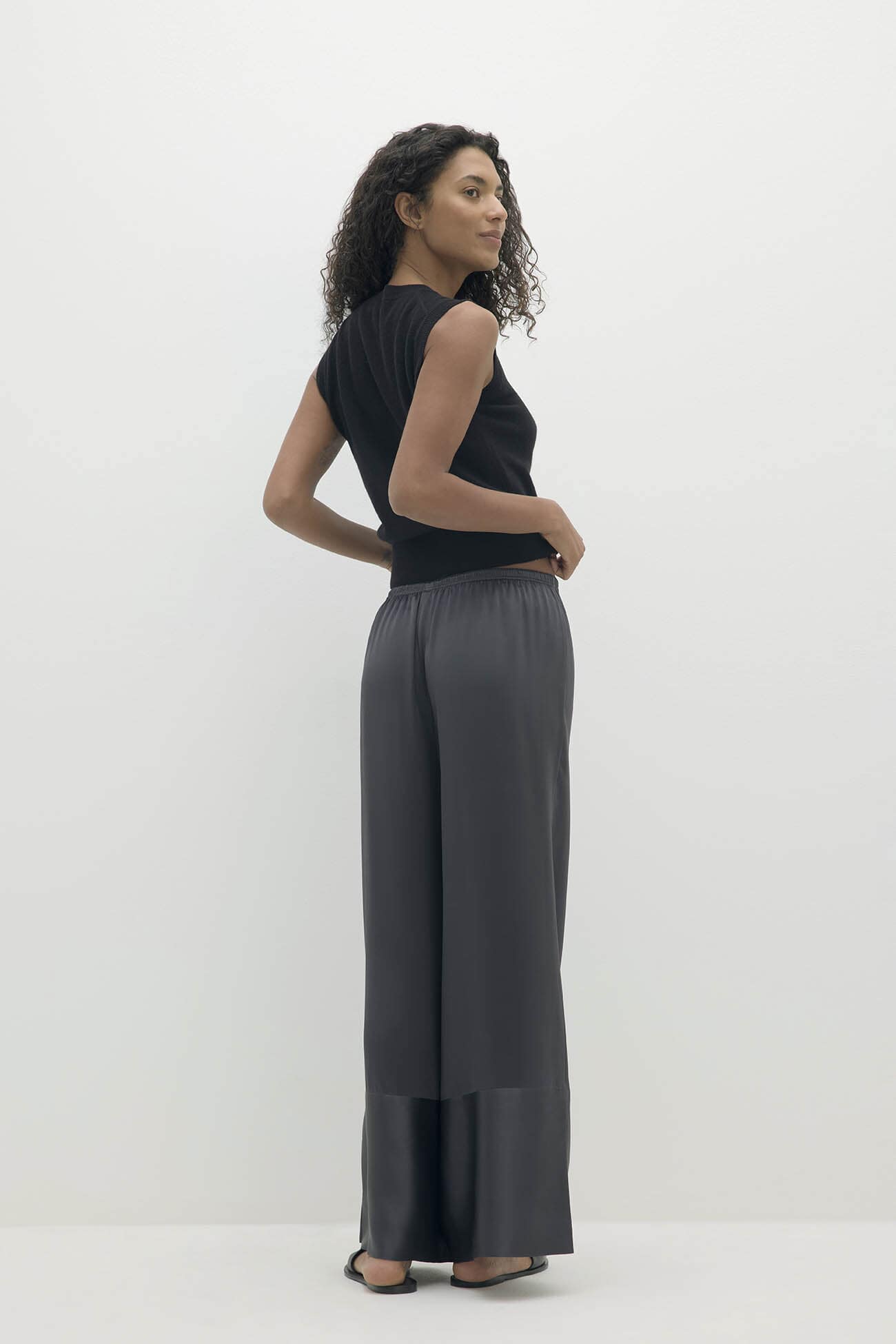 SYLVIE CASHMERE SWEATER VEST