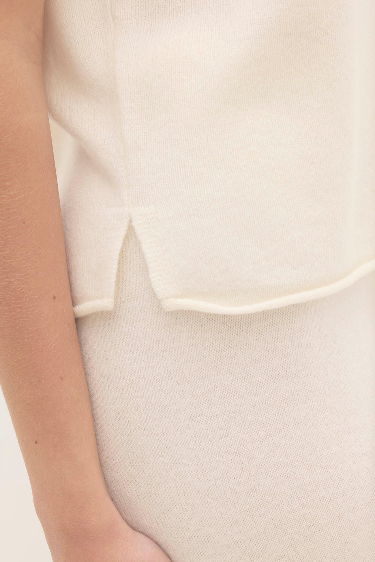 SAVANNAH CASHMERE BOATNECK SWEATER