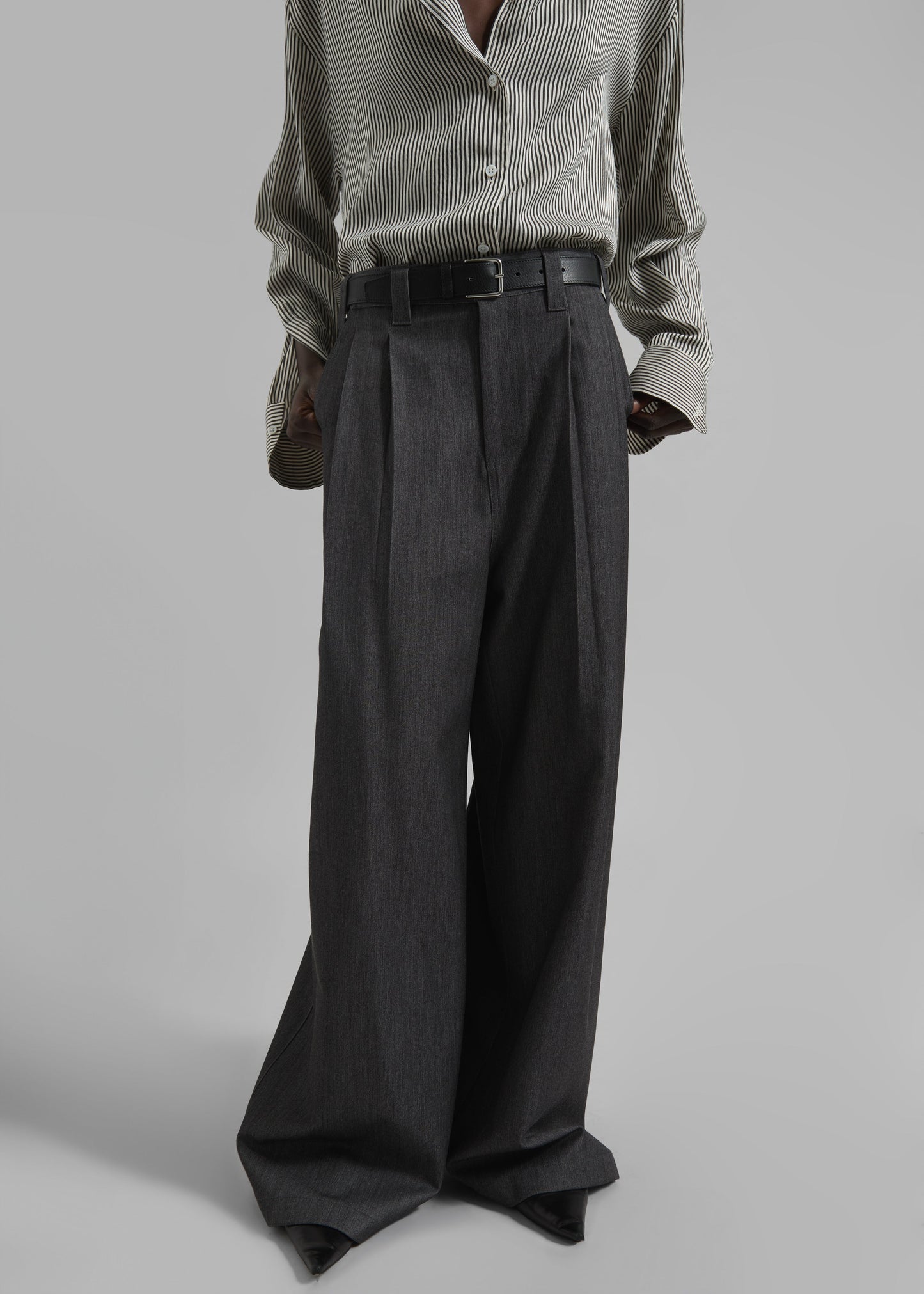 Nellore Pleated Denim Pants - Dark Grey Melange