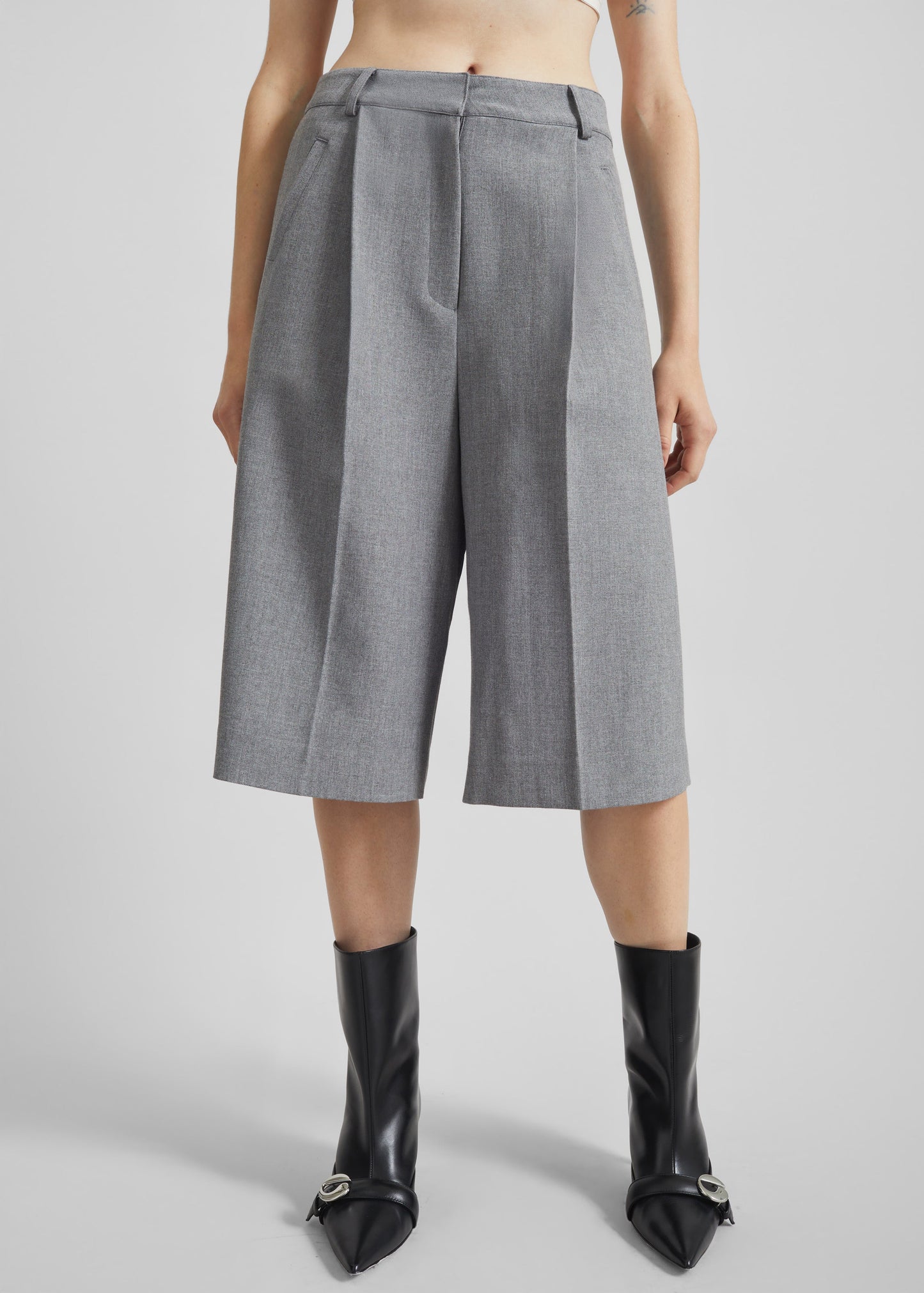 Ninove Bermuda Shorts - Grey