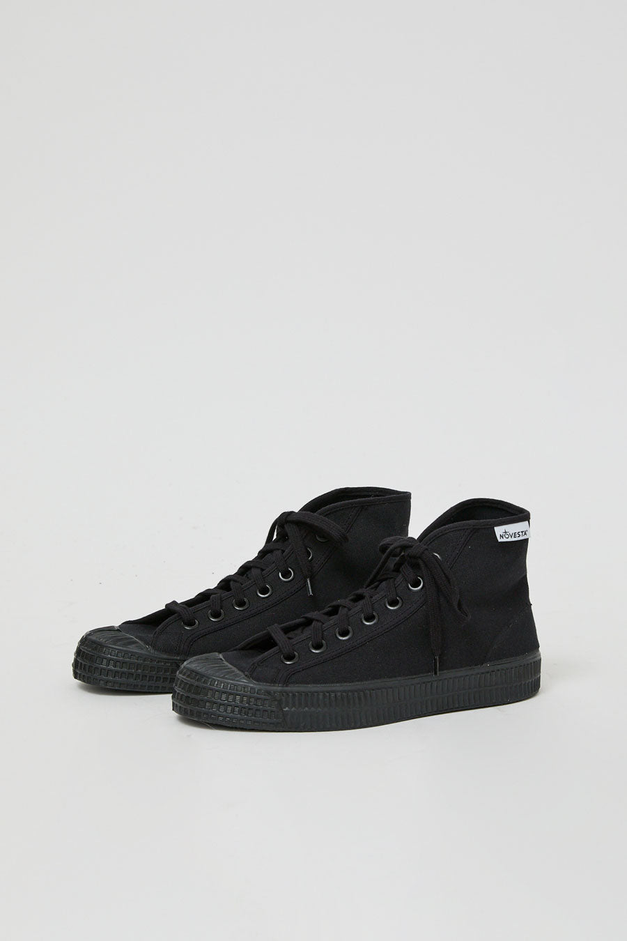 Novesta Star Dribble in All Black
