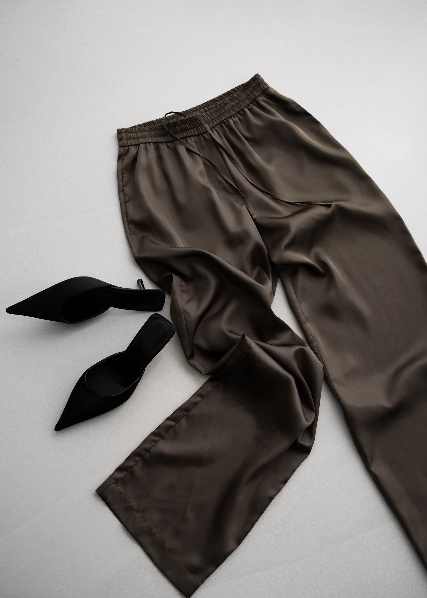 Oskel Satin Pants - Brown
