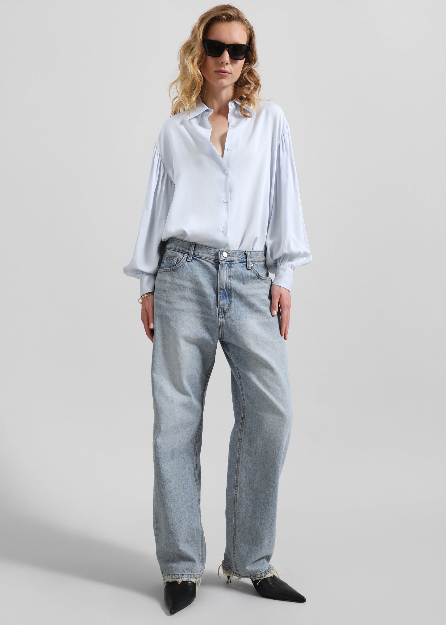 Tarmi Straight Leg Jeans - Light Wash