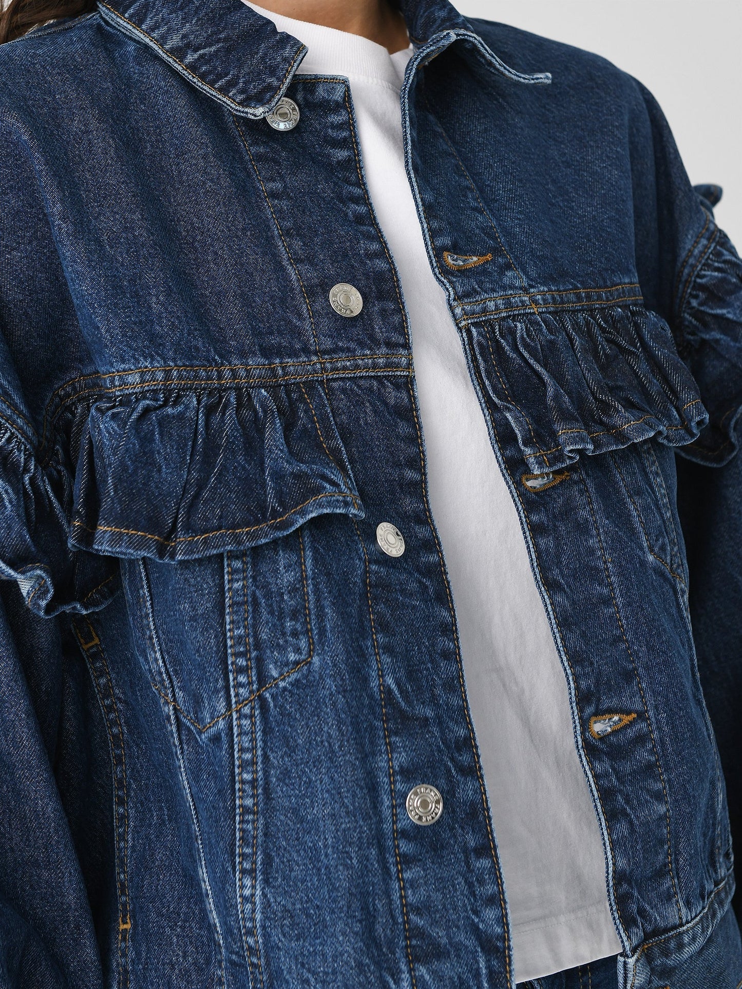 Frame Women's The Ruffle Denim Jacket