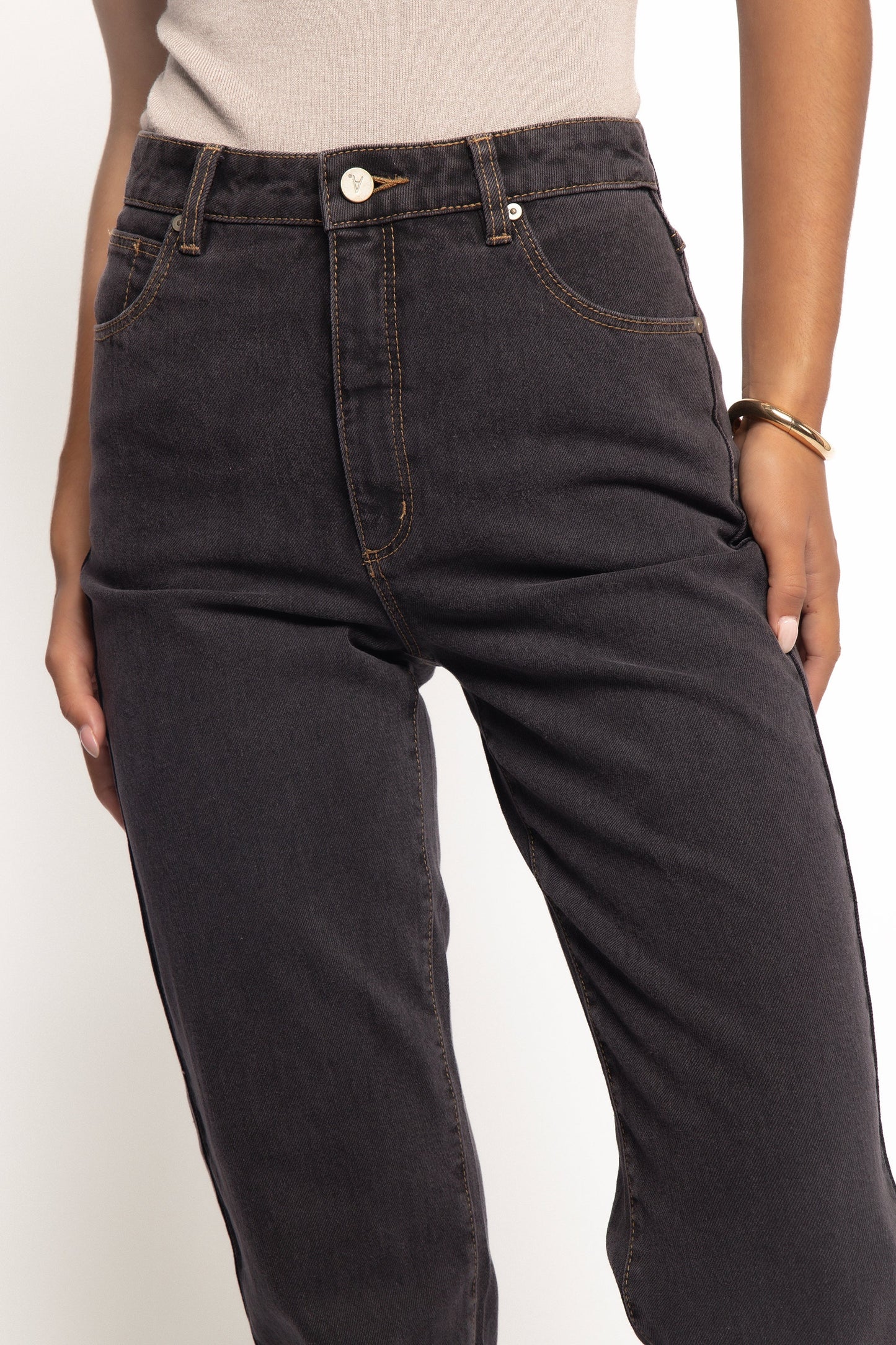 Abrand 94 High Straight Jeans - Cara Washed Black
