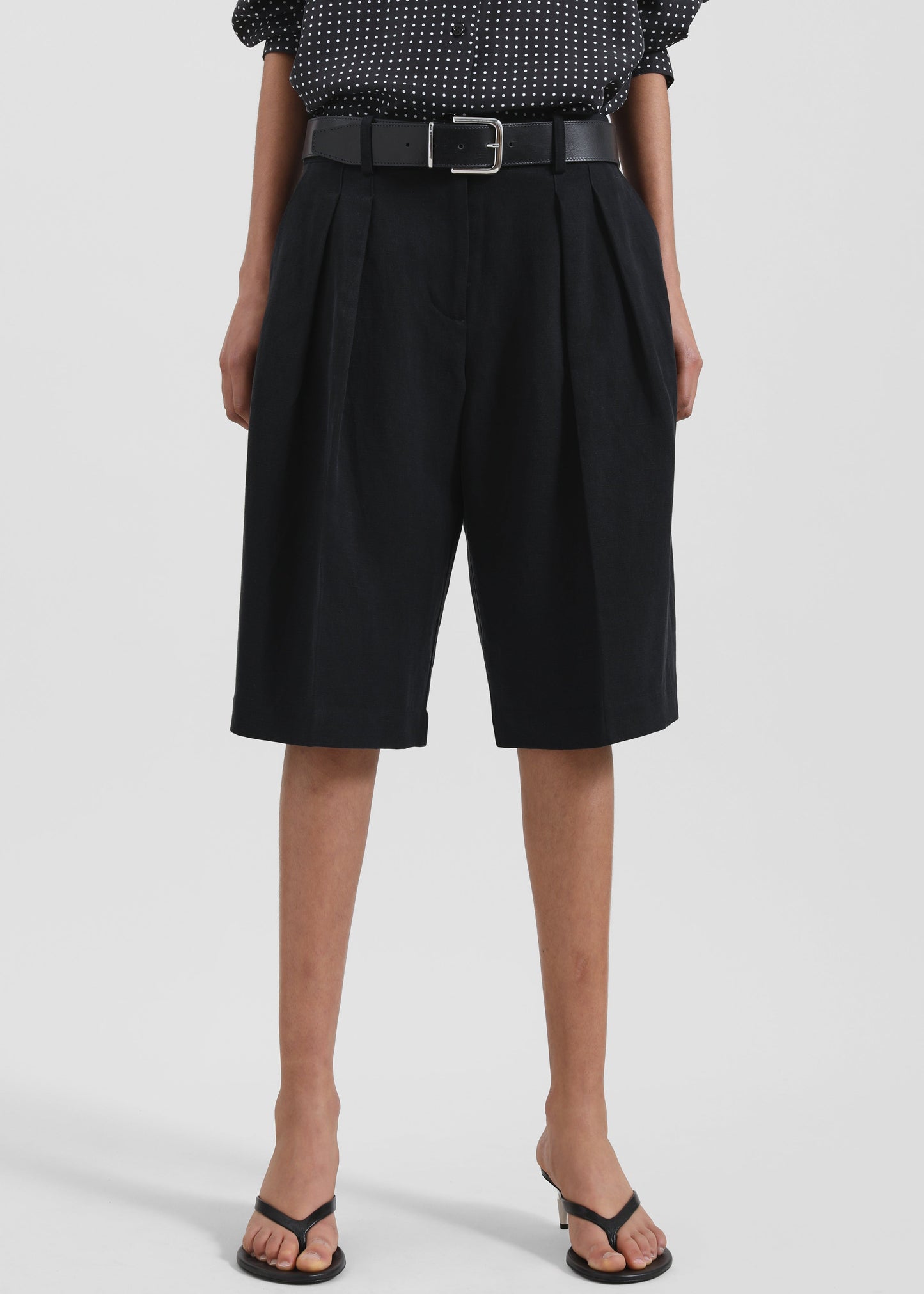 Bilbao Pleated Linen Bermuda Shorts - Black