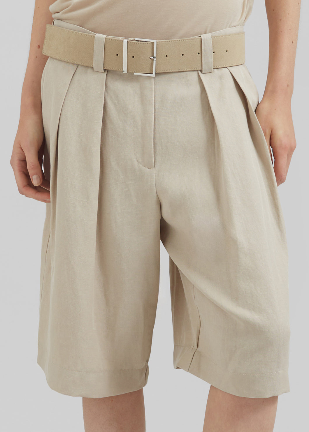 Bilbao Pleated Linen Bermuda Shorts - Cement