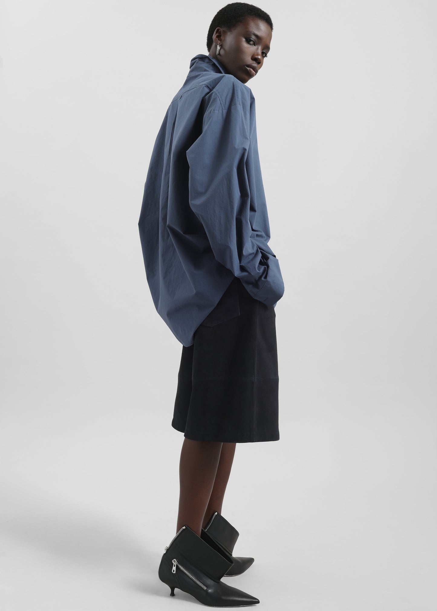 Dartsel Suede Bermuda Shorts - Navy