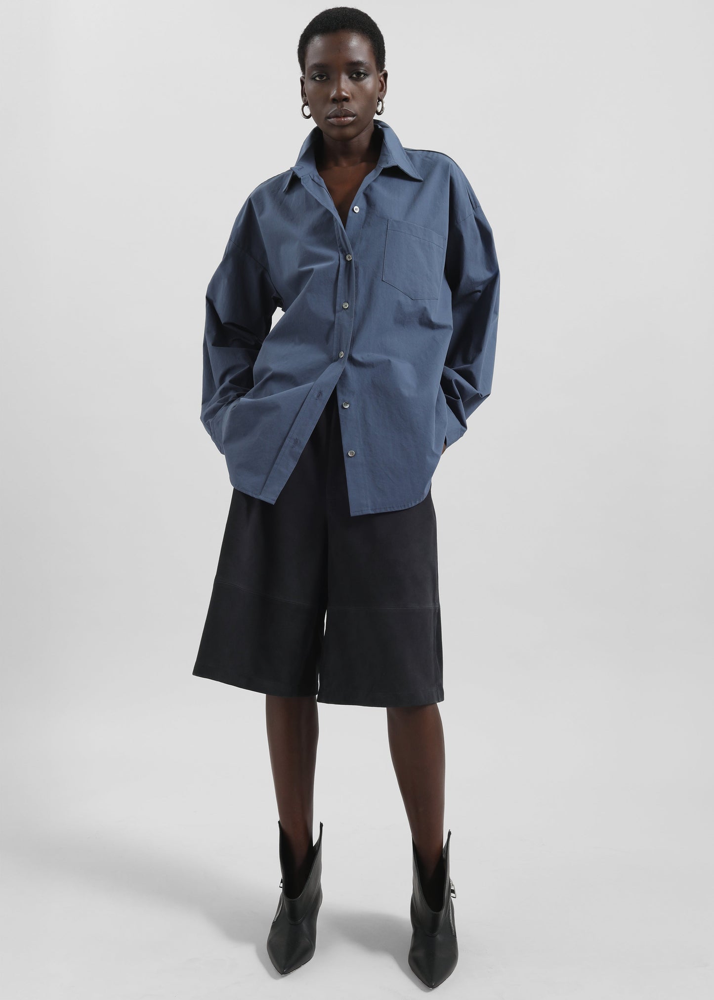Dartsel Suede Bermuda Shorts - Navy