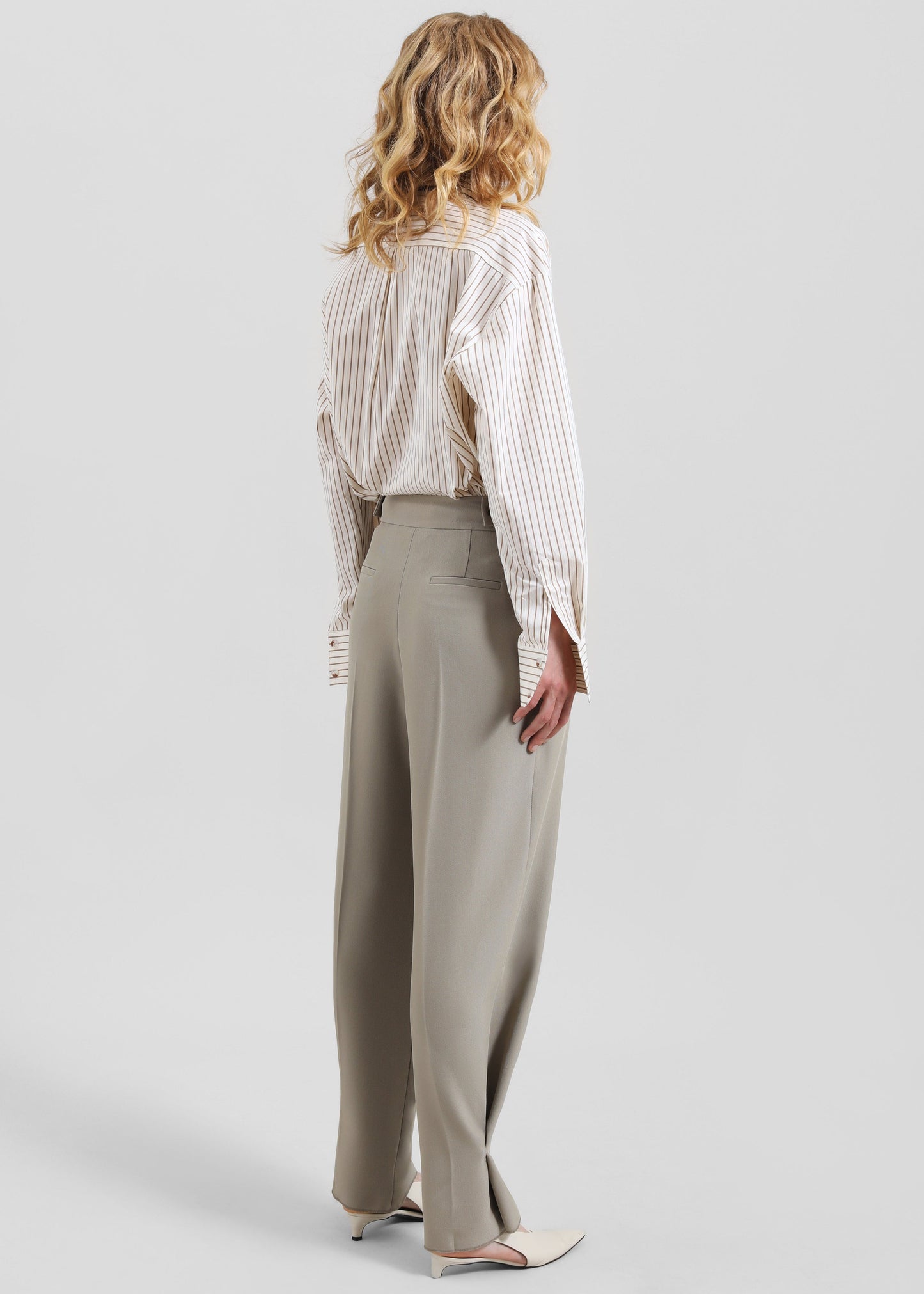 Dina Pleated Trousers - Light Taupe