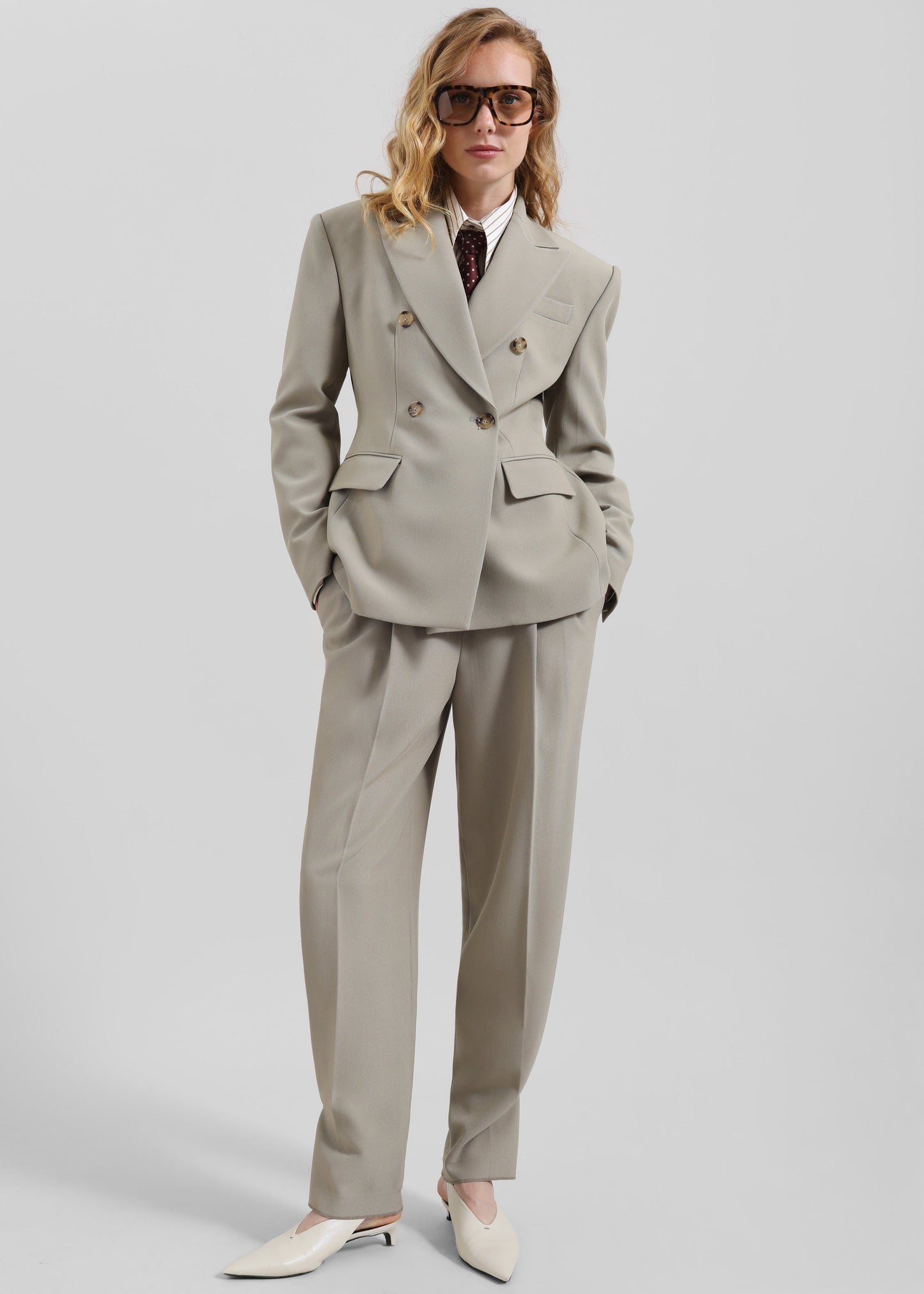 Dina Pleated Trousers - Light Taupe
