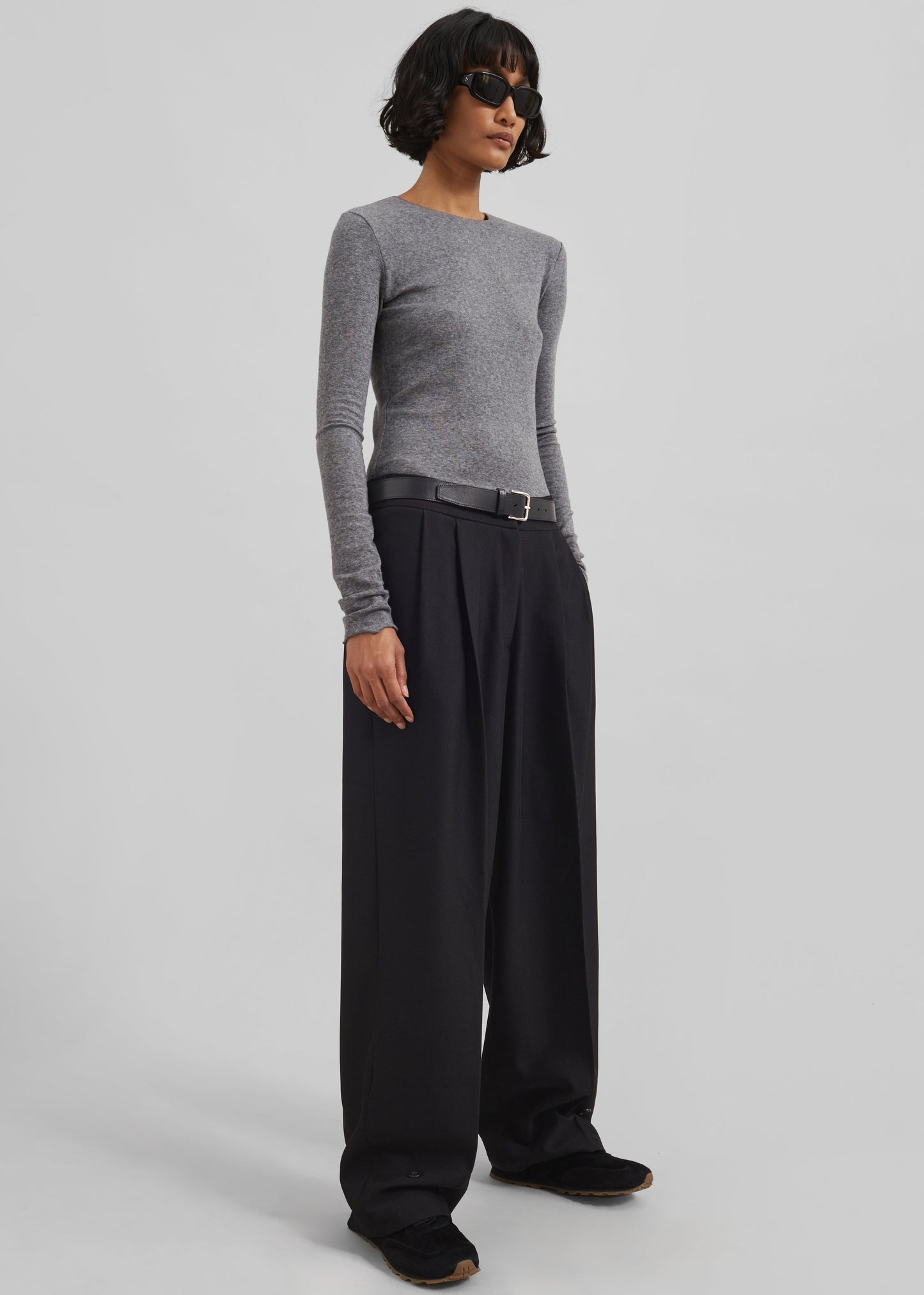 Doyer Pleated Trousers - Black