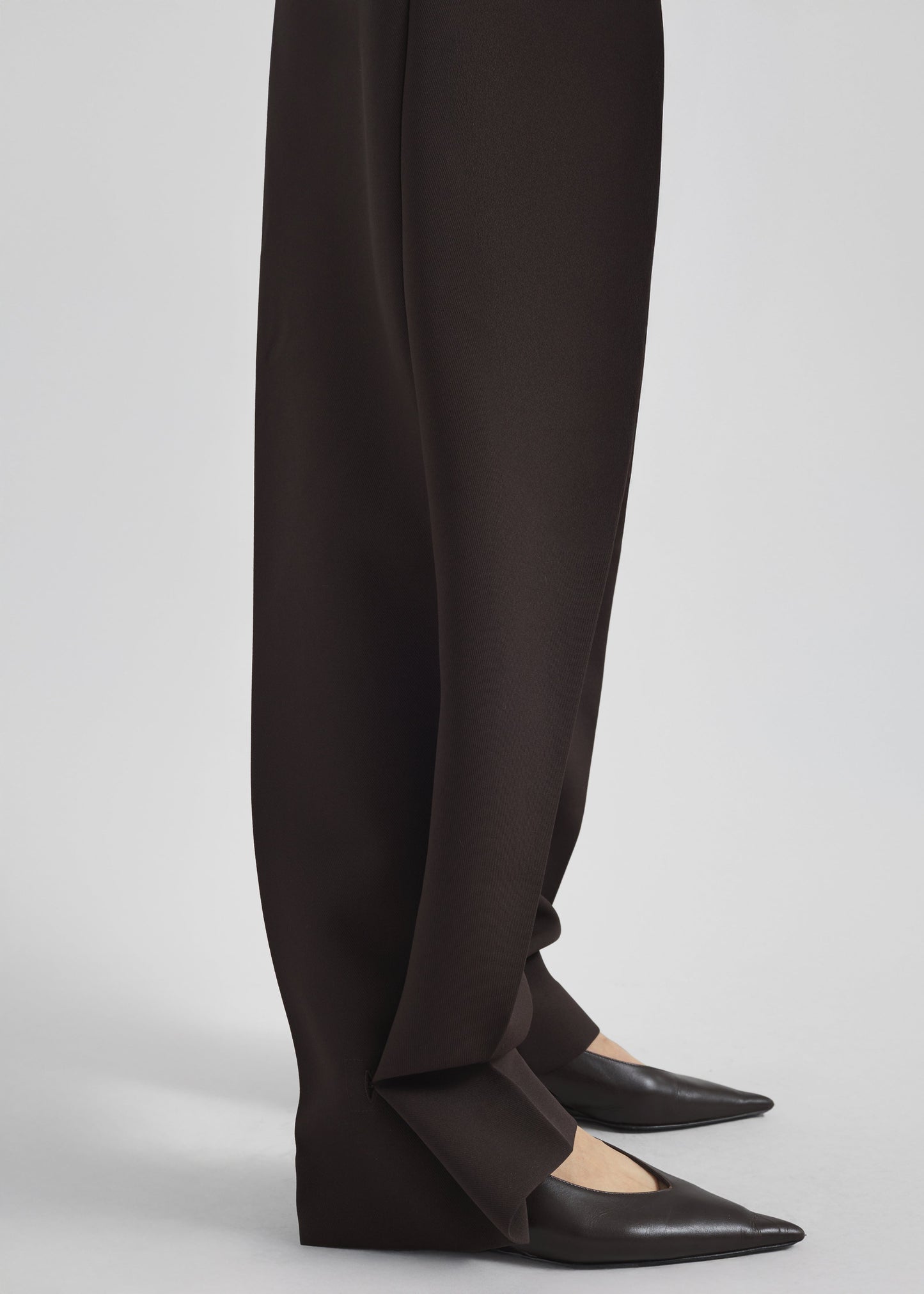 Doyer Pleated Trousers - Brown