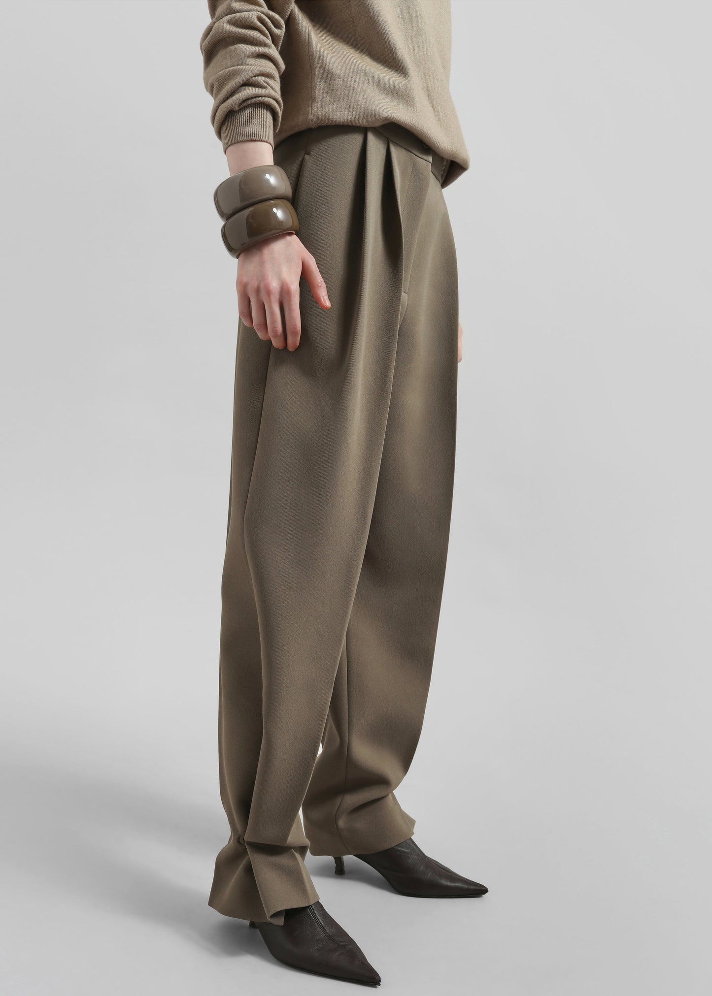 Doyer Pleated Trousers - Moss Green