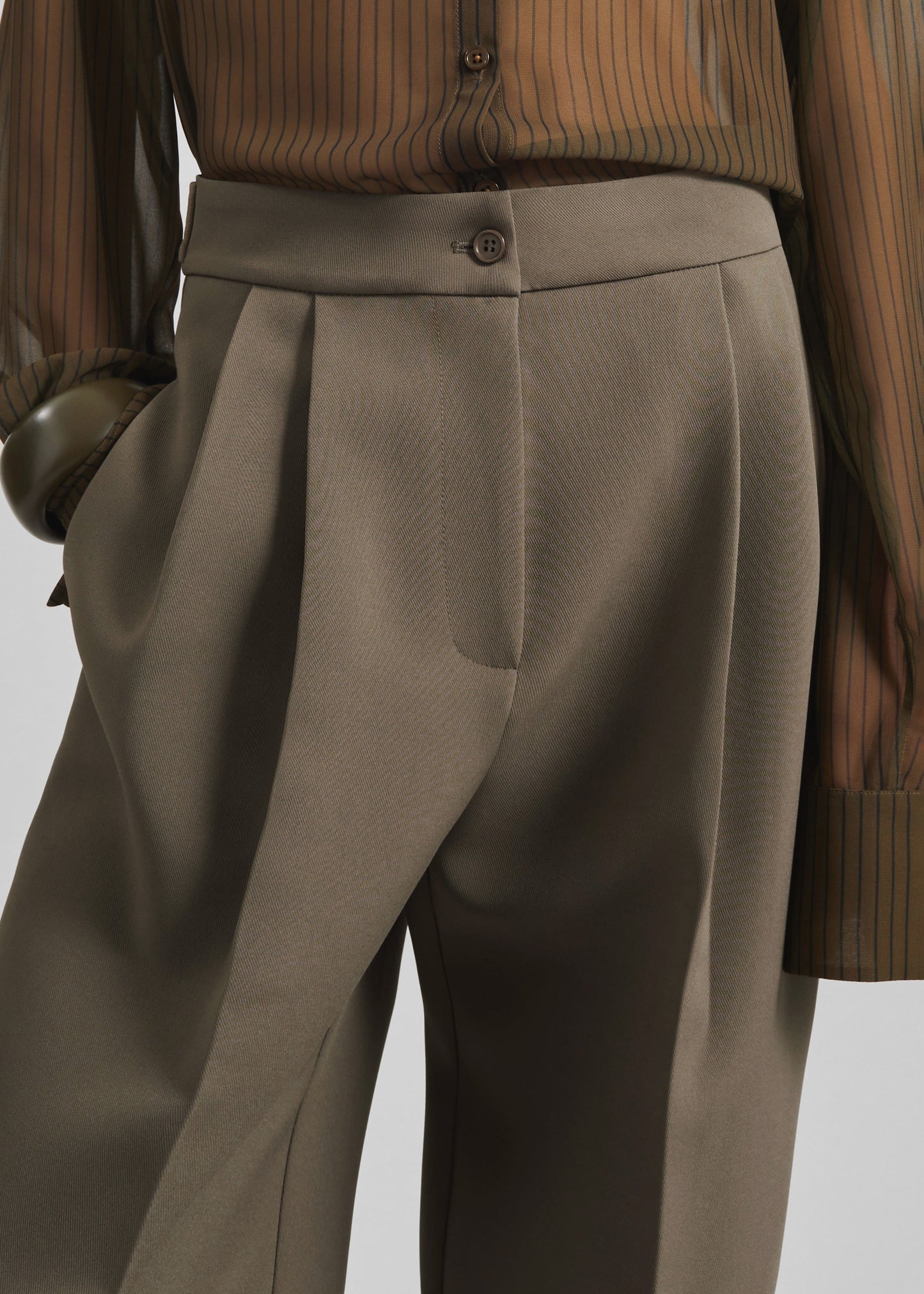 Doyer Pleated Trousers - Moss Green