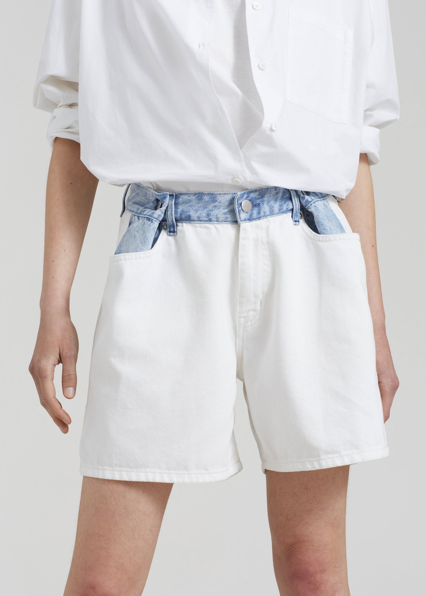 Hayla Contrast Denim Shorts - Off White/Blue