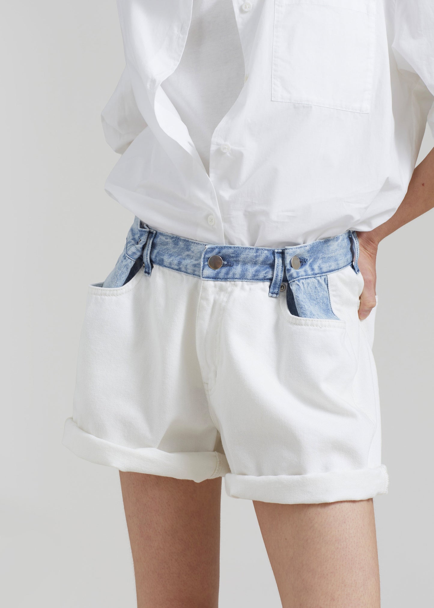 Hayla Contrast Denim Shorts - Off White/Blue