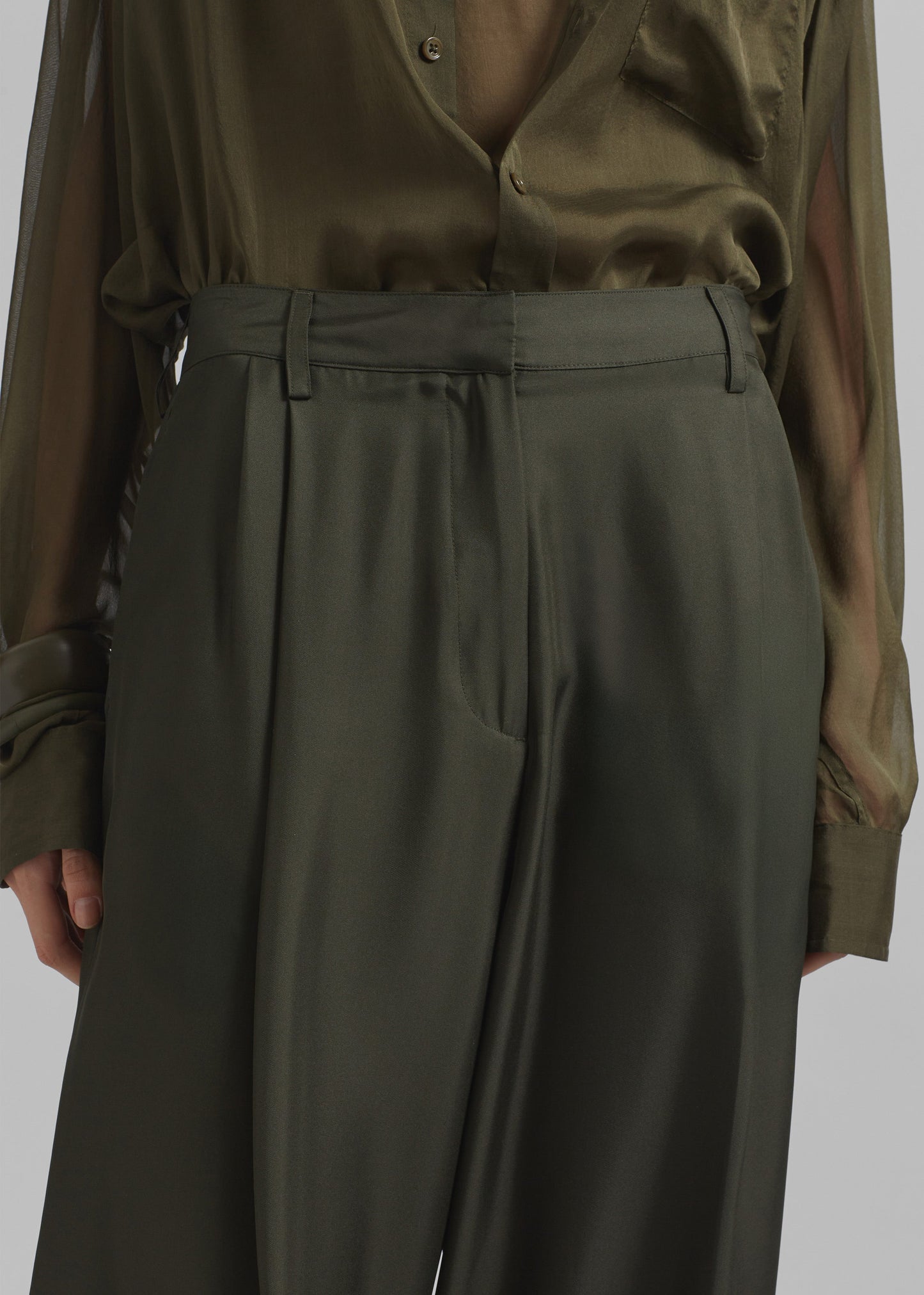 Marfa Pleated Silk Trousers - Khaki
