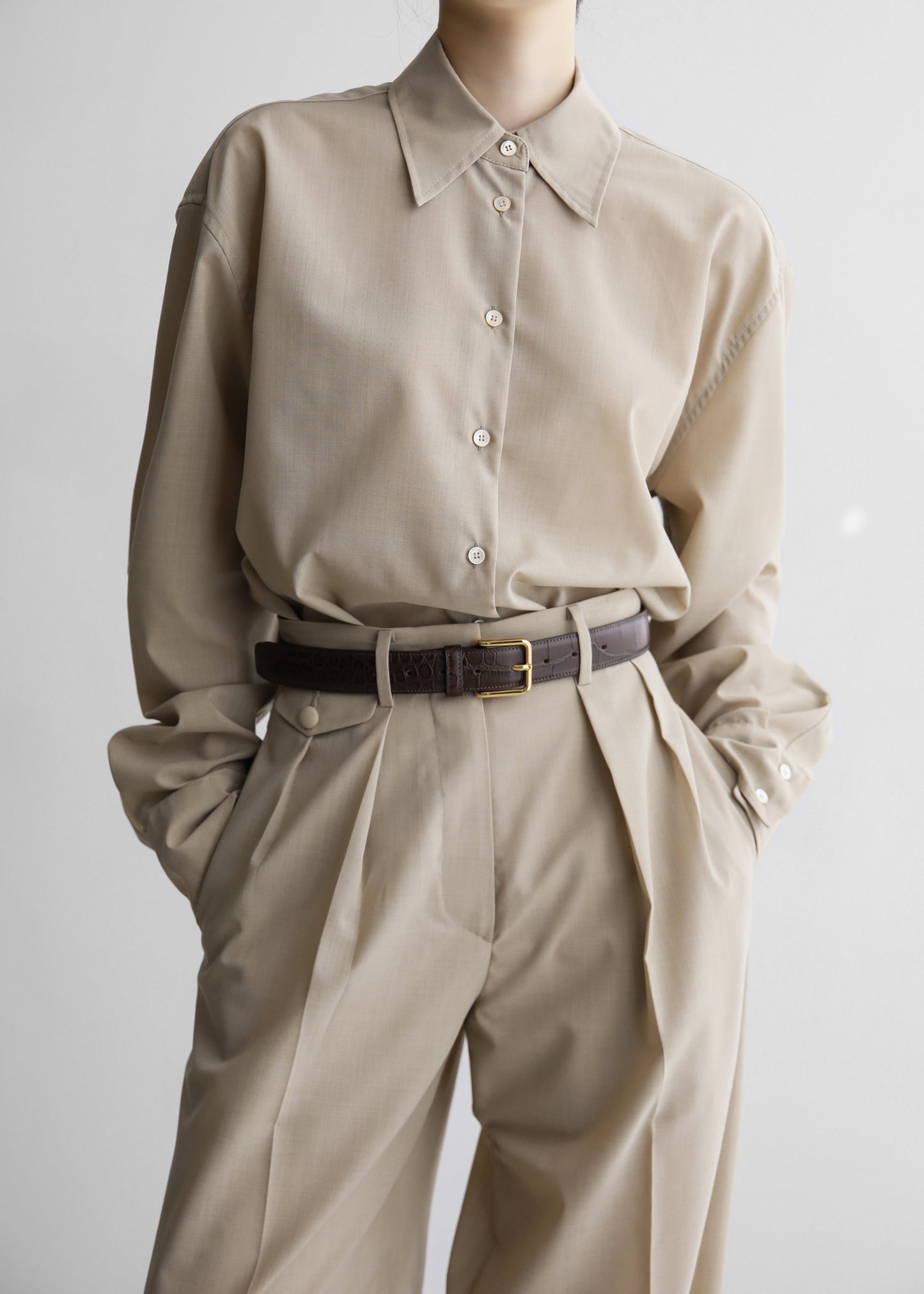 Meslay Sheer Pleated Trousers - Beige