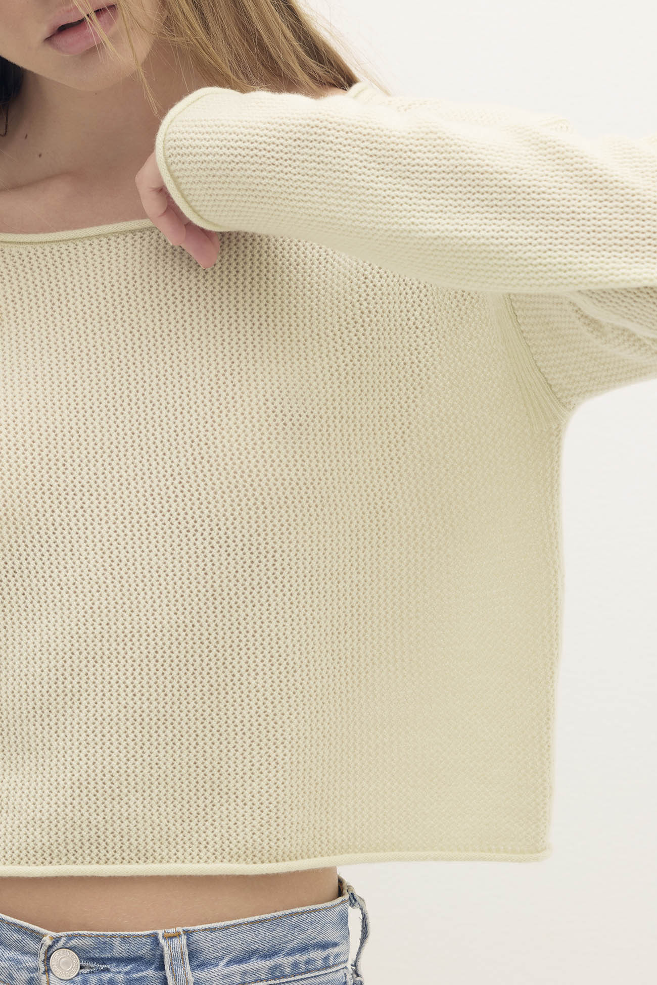 POPPIE CROPPED CASHMERE CREWNECK SWEATER