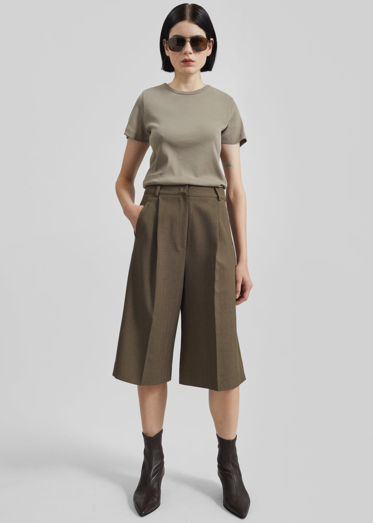 Ninove Bermuda Shorts - Olive Brown