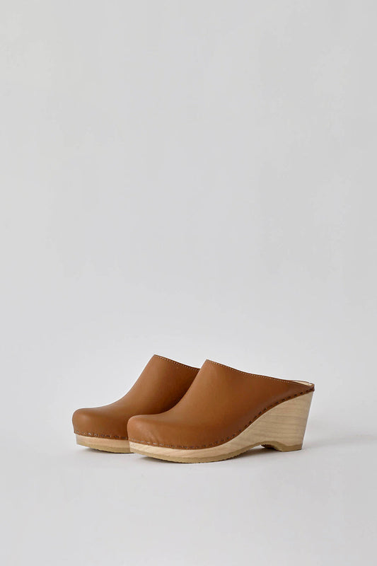 No.6 New School Clog on Wedge in Palomino