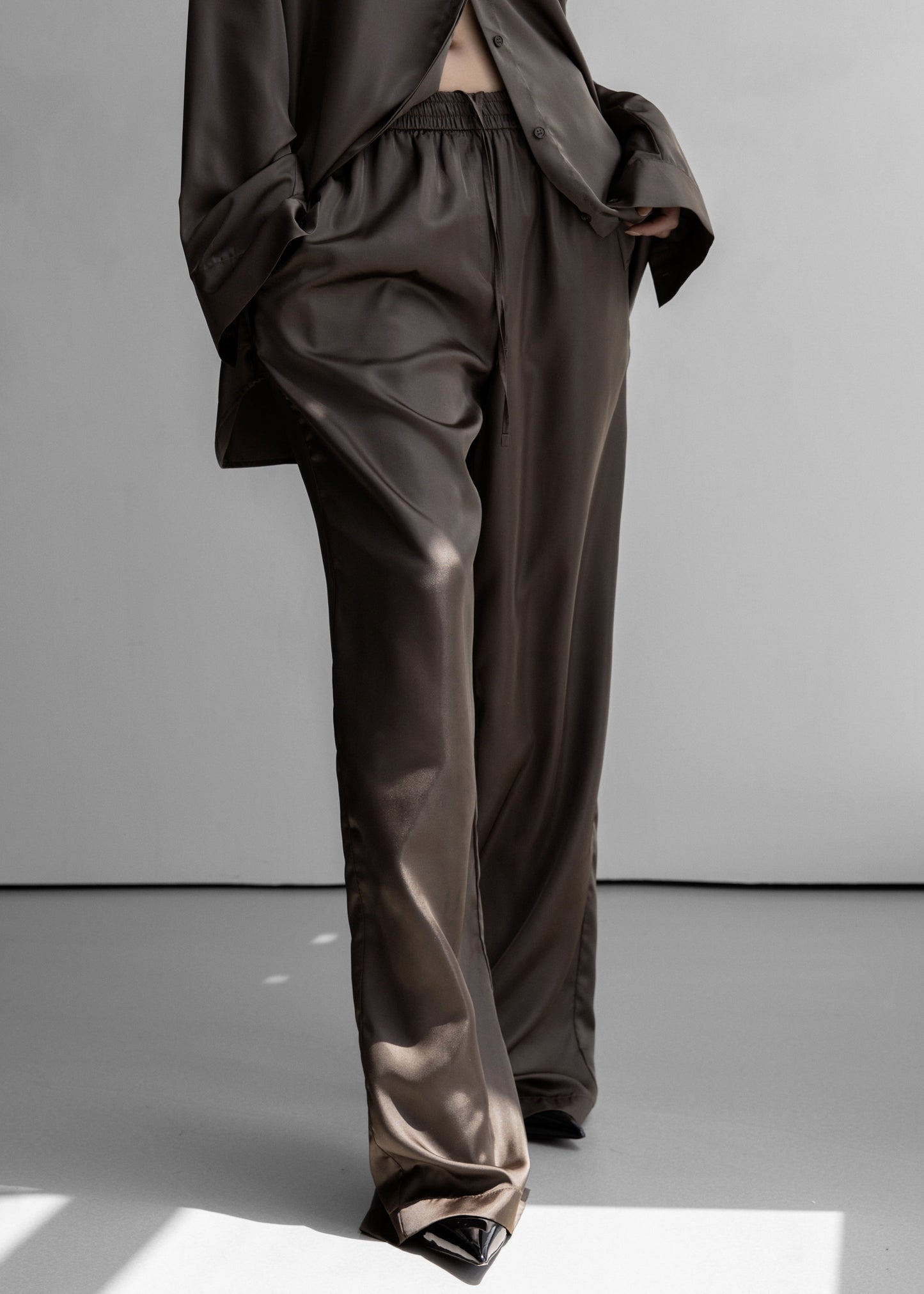 Oskel Satin Pants - Brown