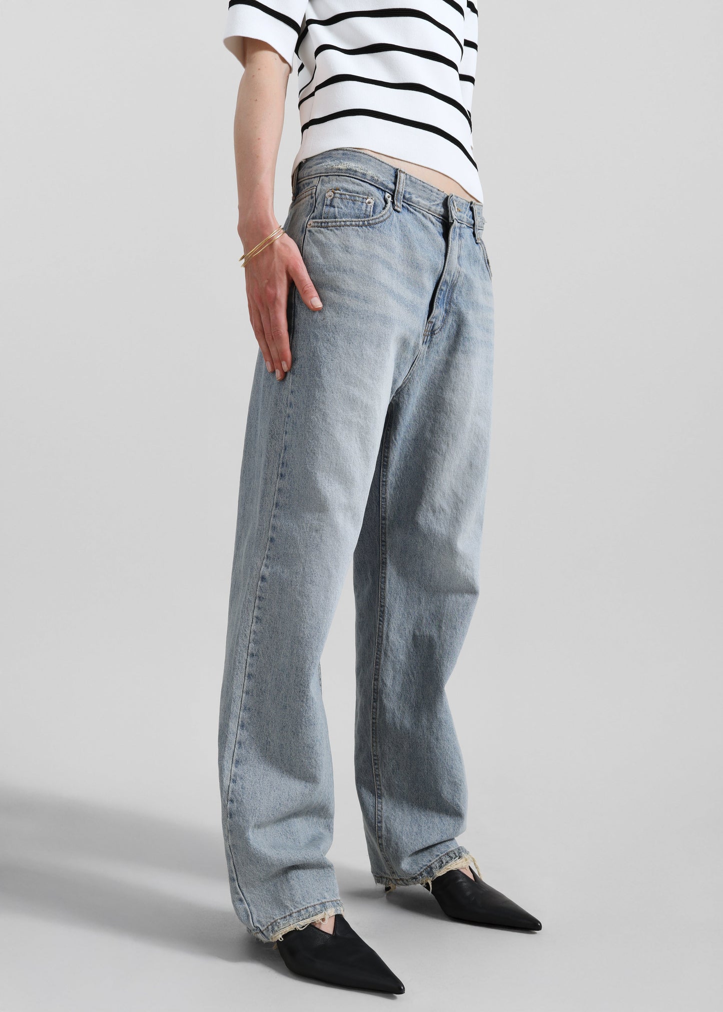 Tarmi Straight Leg Jeans - Light Wash